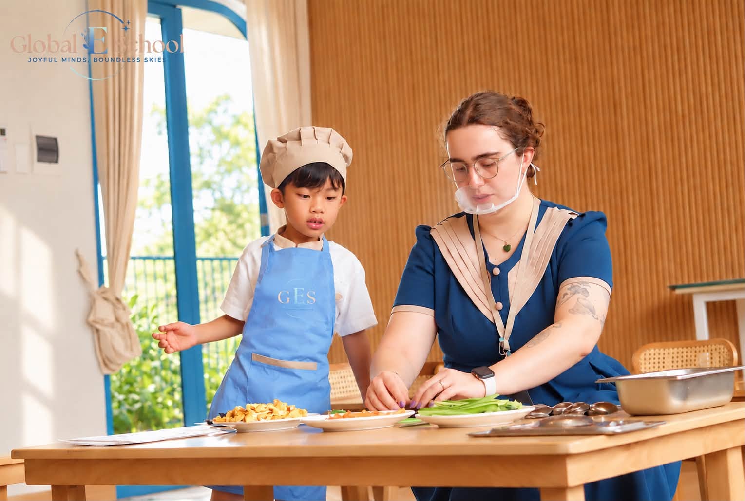 LITTLE CHEFS IN ACTION: MAKING KOREAN KIMBAP
