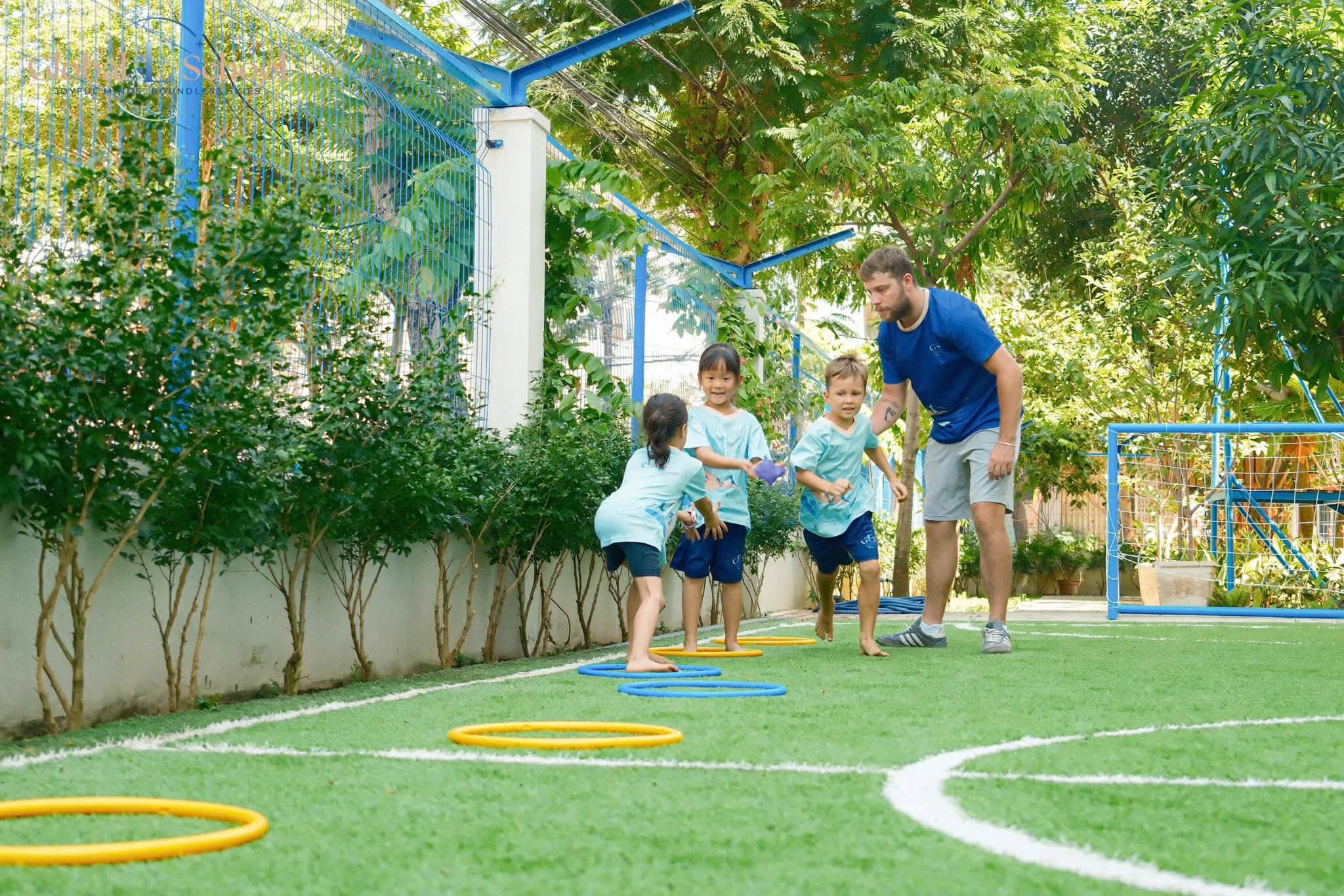 GROWING STRONG THROUGH PLAY | GES OUTDOOR PE