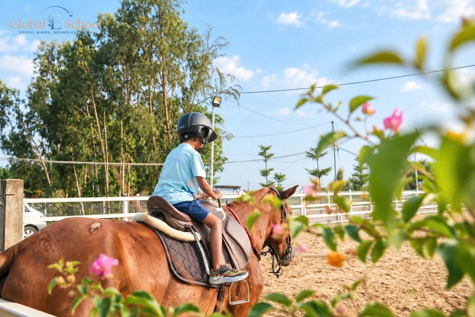 GES STUDENTS EXPERIENCE HORSE RIDING 